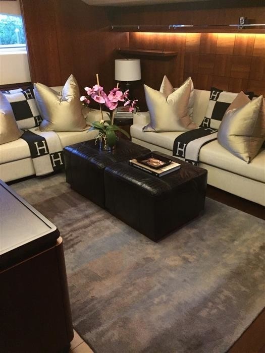 TAIL LIGHTS Yacht Charter Details, Azimut CHARTERWORLD Luxury Superyachts